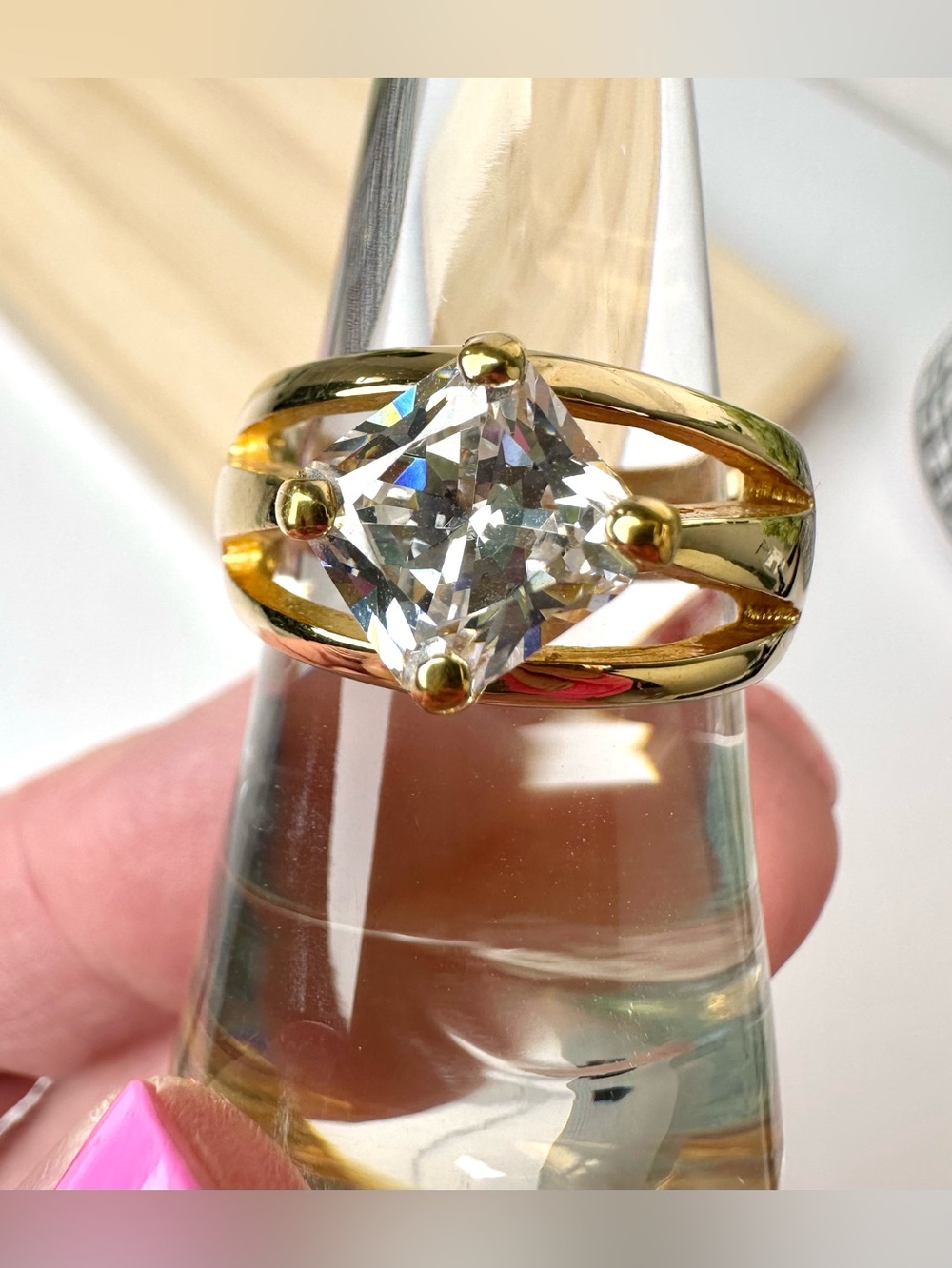 💛Vintage Avon “Princess Style” Ring Gold Plated with CZ Stone - Picture 2 of 8